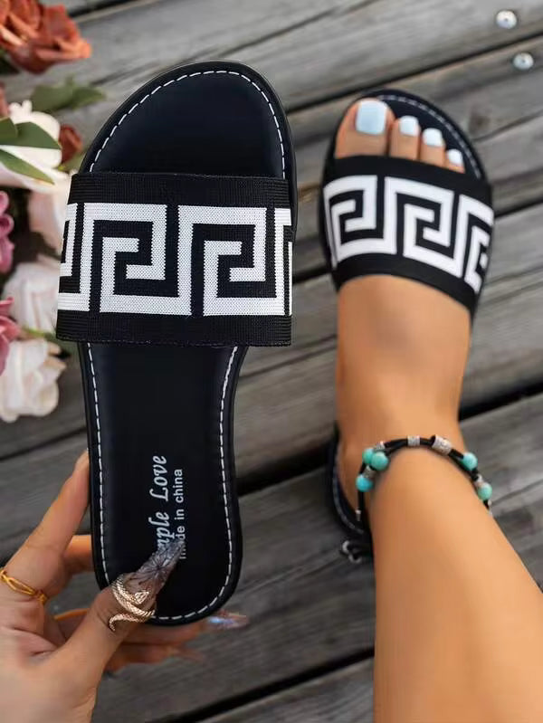 Women's Fabric Strap Flat Sandals, Round Toe Comfortable Non-Slip Cute Resort Style Summer Black Slippers, Suitable For Outdoor, Office, Party, Travel, Beach